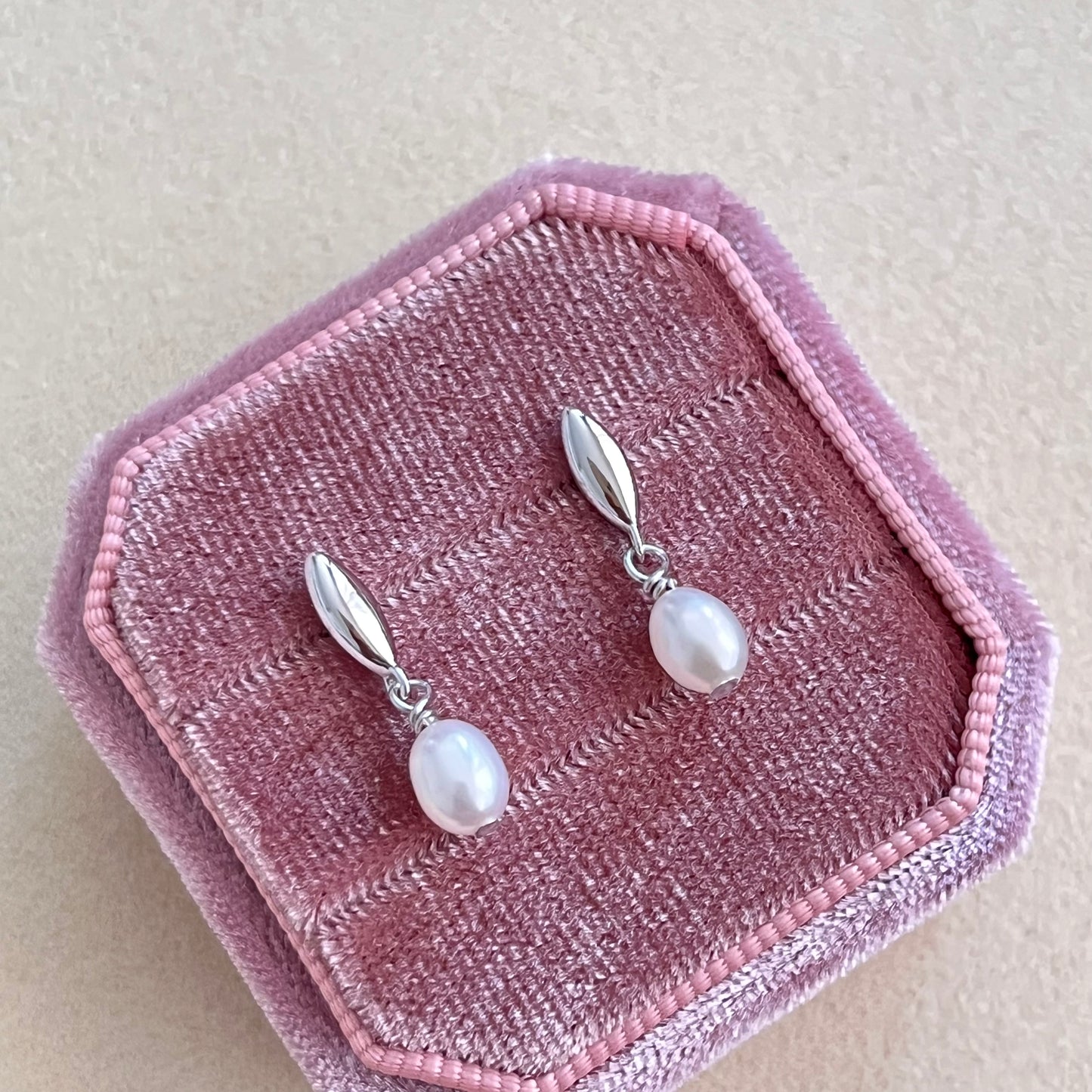 Timeless Elegance: S925 Sterling Silver Natural Pearl Stud Earrings