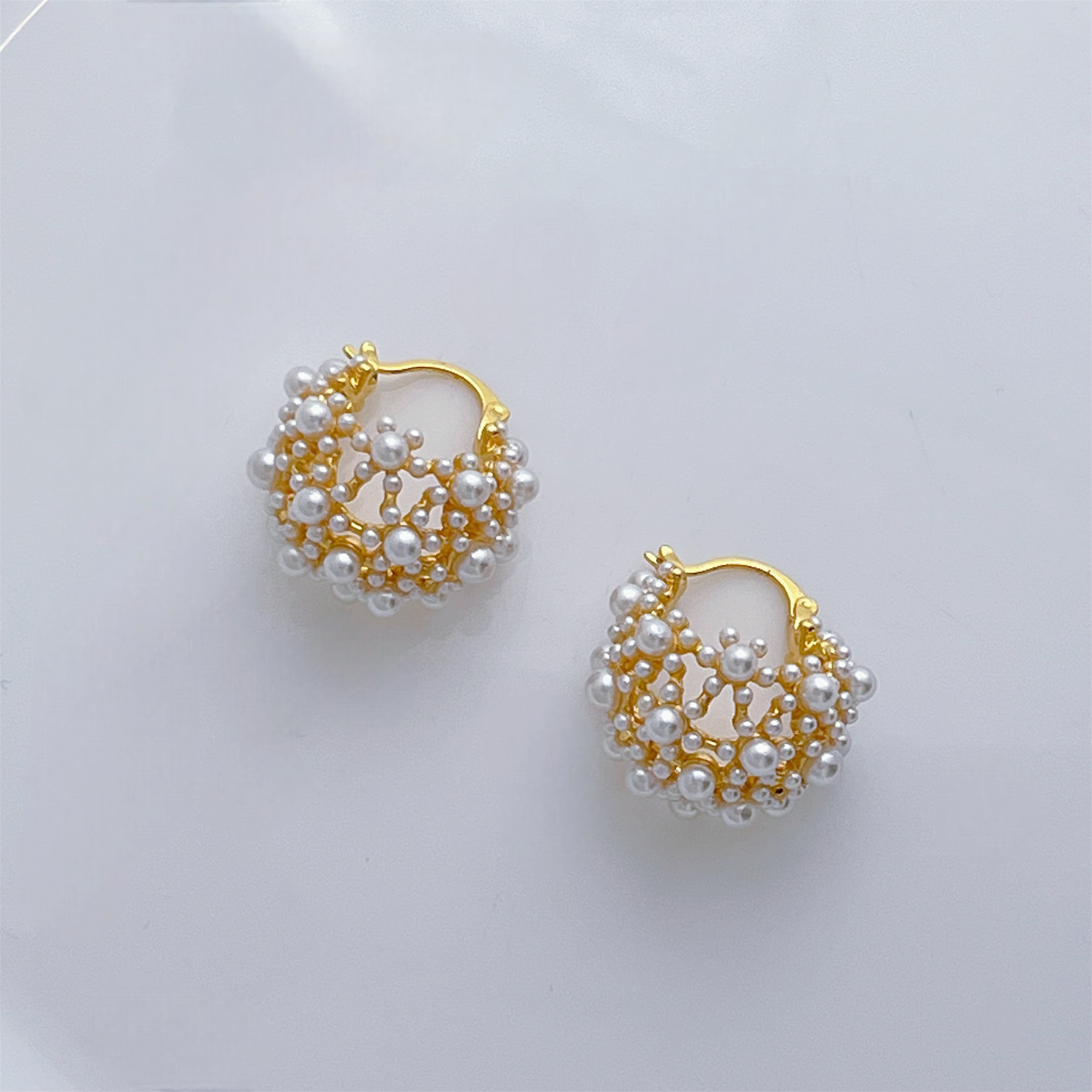 Fashion pearl earrings