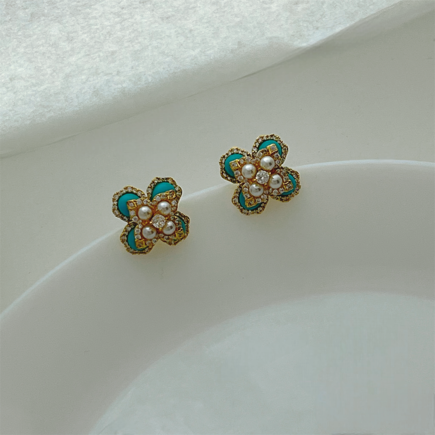 Blue diamond pearl flower earrings