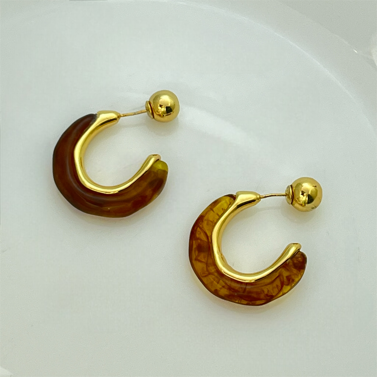 Everyday amber earrings