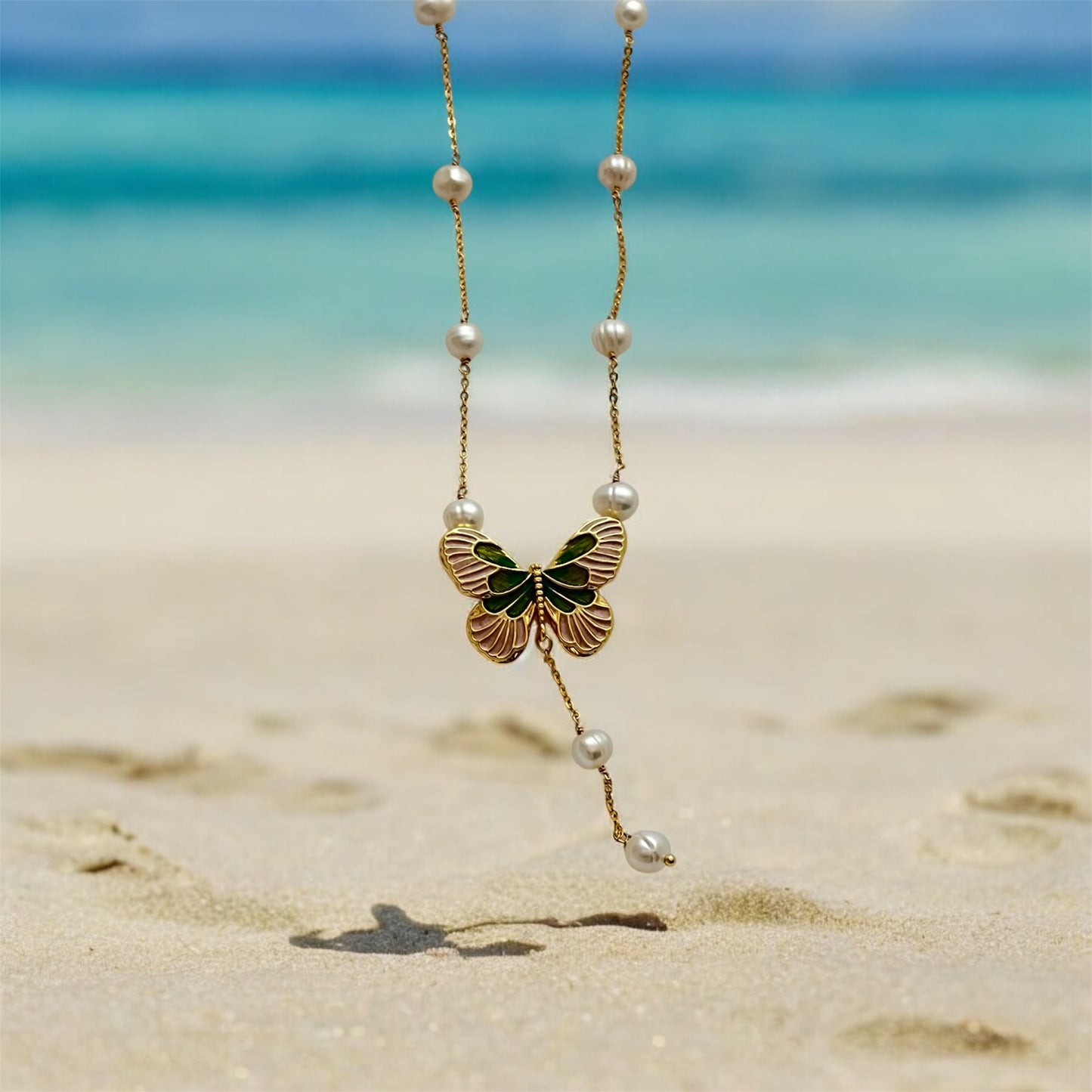 Lucky Butterfly adjustable pearl necklace